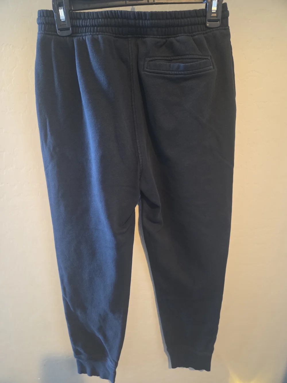 The North Face Black Men's Jogger Sweatpants with Logo Patch